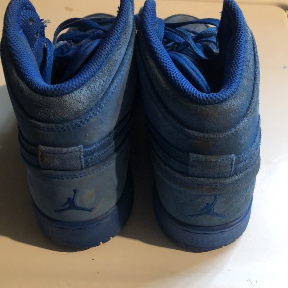 Suede all blue boys Jordan 1s - Picture 2 of 3